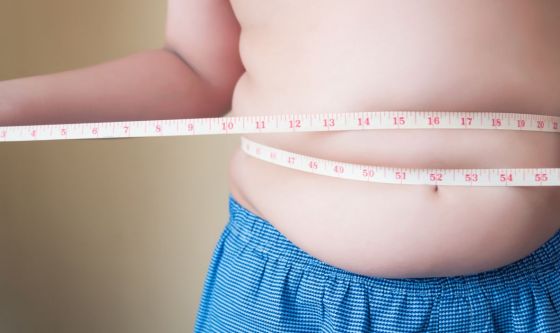 Bimbi sempre più obesi: sì a latte materno e miniporzioni