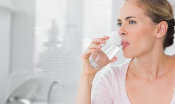 Digerire: facile come bere due bicchieri d'acqua