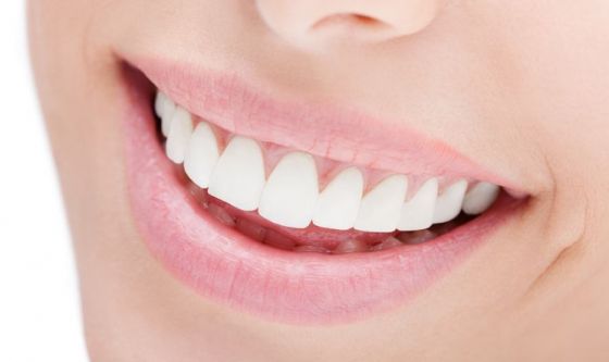 Il Sorriso Perfetto Denti Bianchi E Labbra Morbide