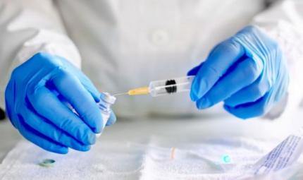 Vaccini antiCovid: meno efficaci contro la variante Omicron